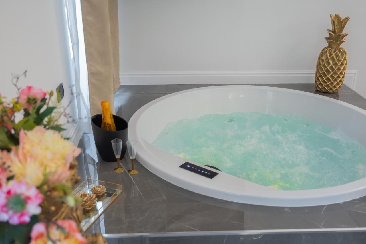 Nm Luxury Suites ポンペイ エクステリア 写真