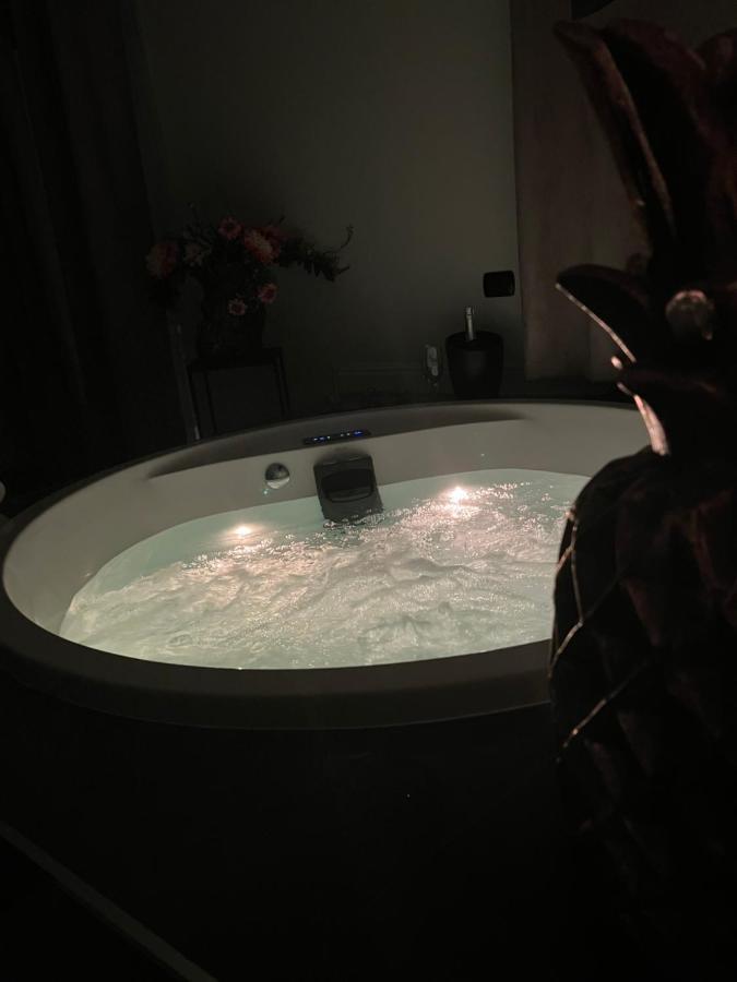 Nm Luxury Suites ポンペイ エクステリア 写真